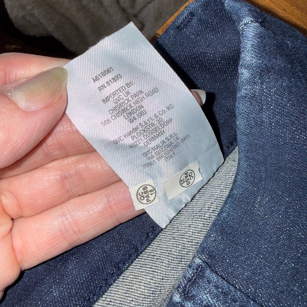 D&Co. Straight Women’s Jeans in Dark Blue - Picture 10 of 11